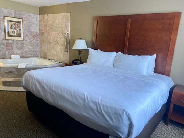  - Best Western Emporia Inn - I-35, Exit 128