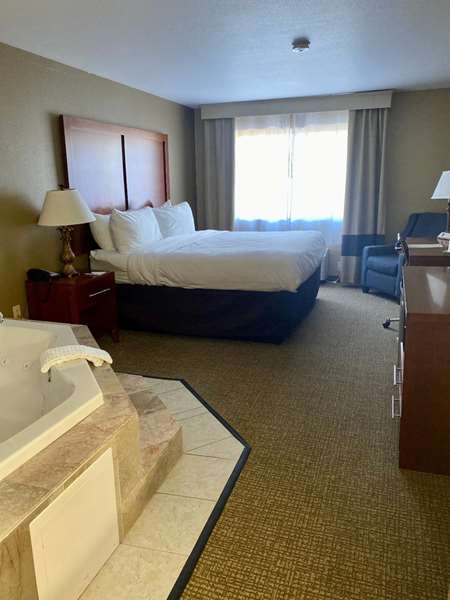  - Best Western Emporia Inn - I-35, Exit 128
