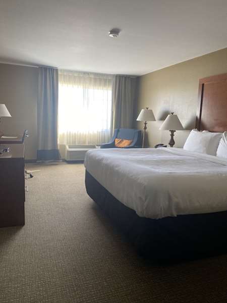 - Best Western Emporia Inn - I-35, Exit 128