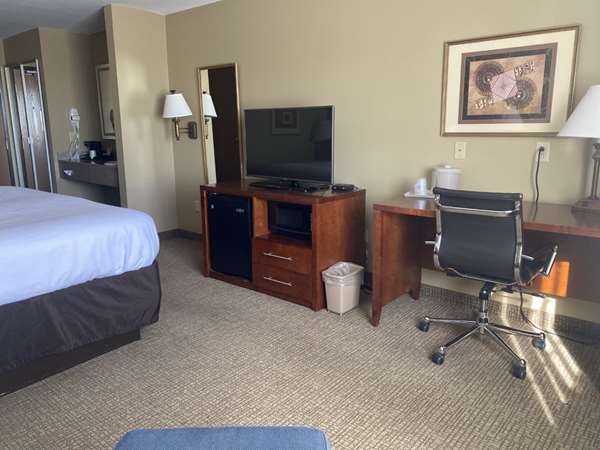  - Best Western Emporia Inn - I-35, Exit 128