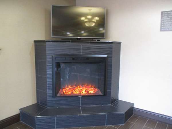  - Best Western Emporia Inn - I-35, Exit 128