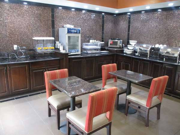 Amenities - Best Western Emporia Inn - I-35, Exit 128