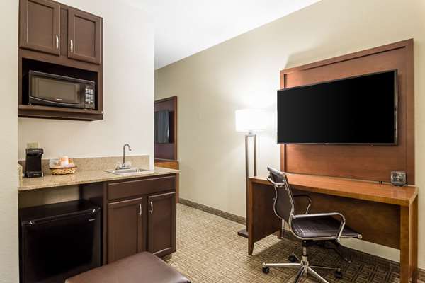  - Comfort Suites Eufaula