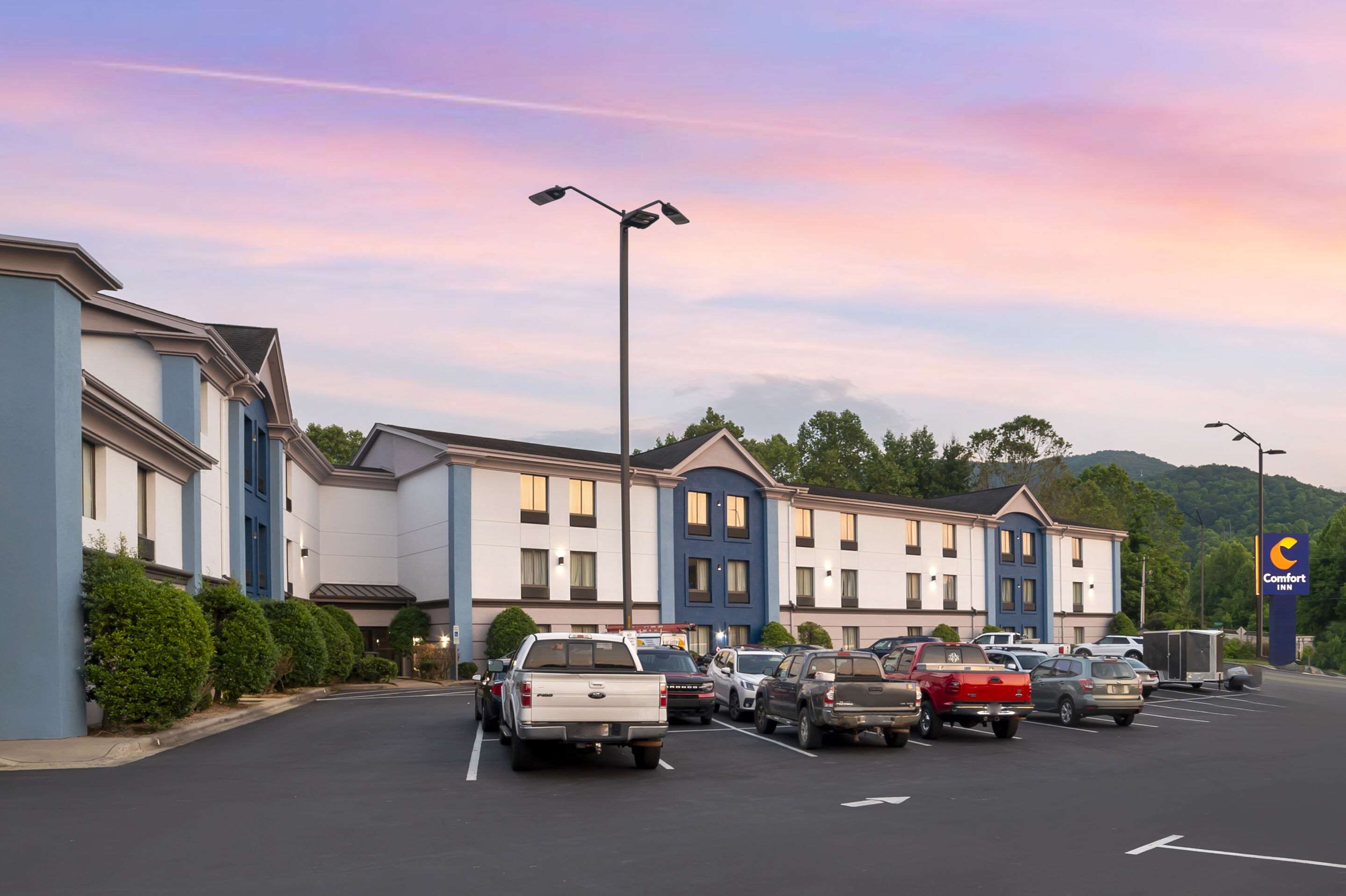 Hotel exterior | Comfort Inn Asheville-Tunnel Road East