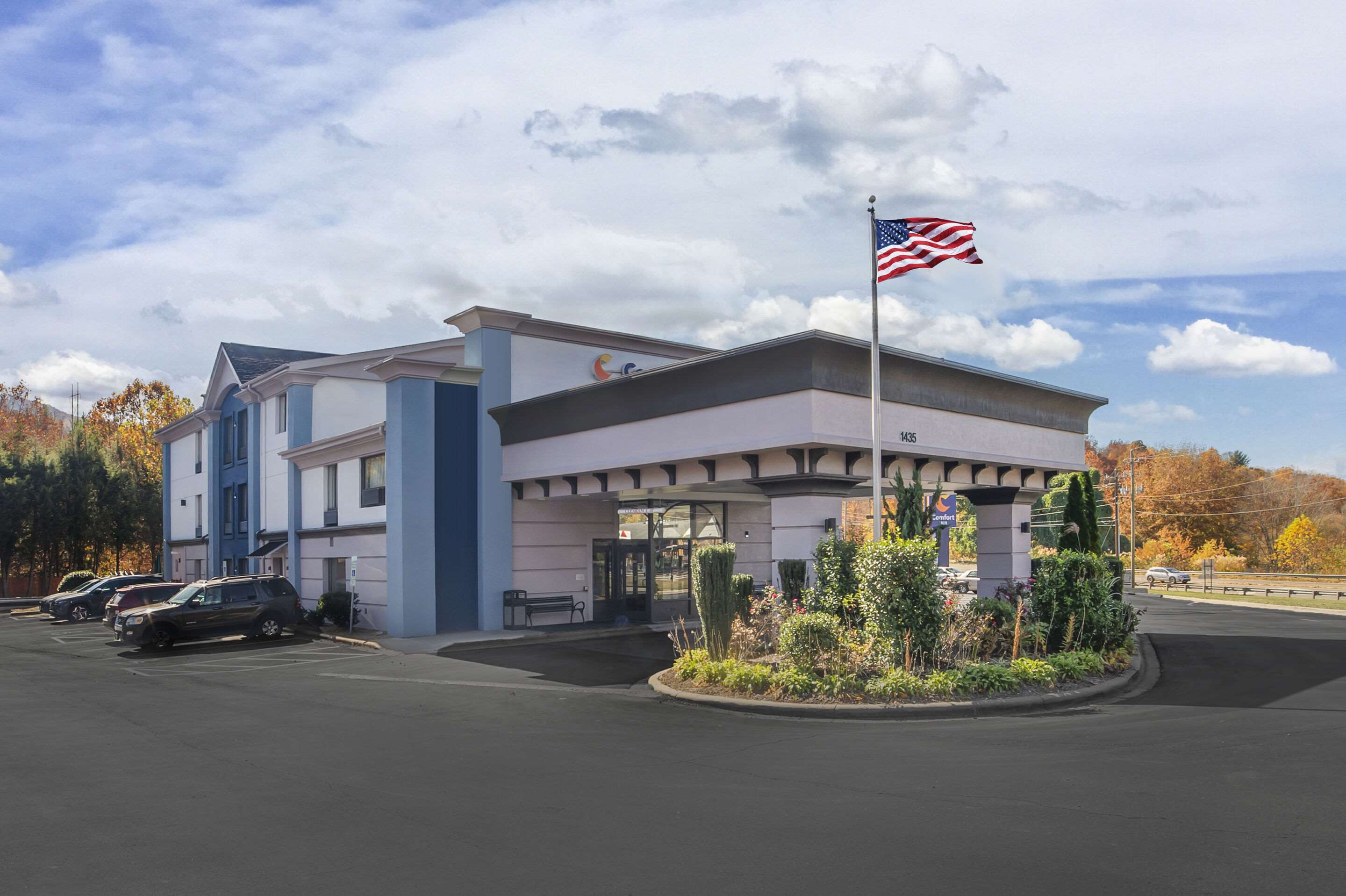Hotel exterior | Comfort Inn Asheville-Tunnel Road East