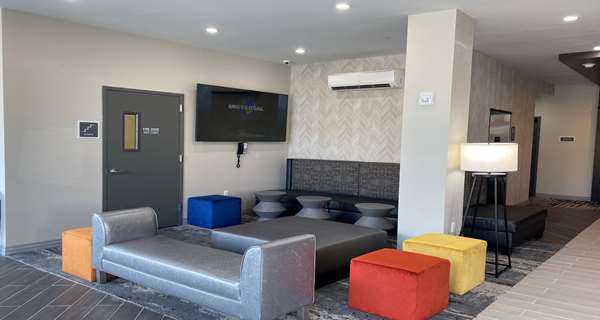  - Best Western Plus City Line Hotel Bronx