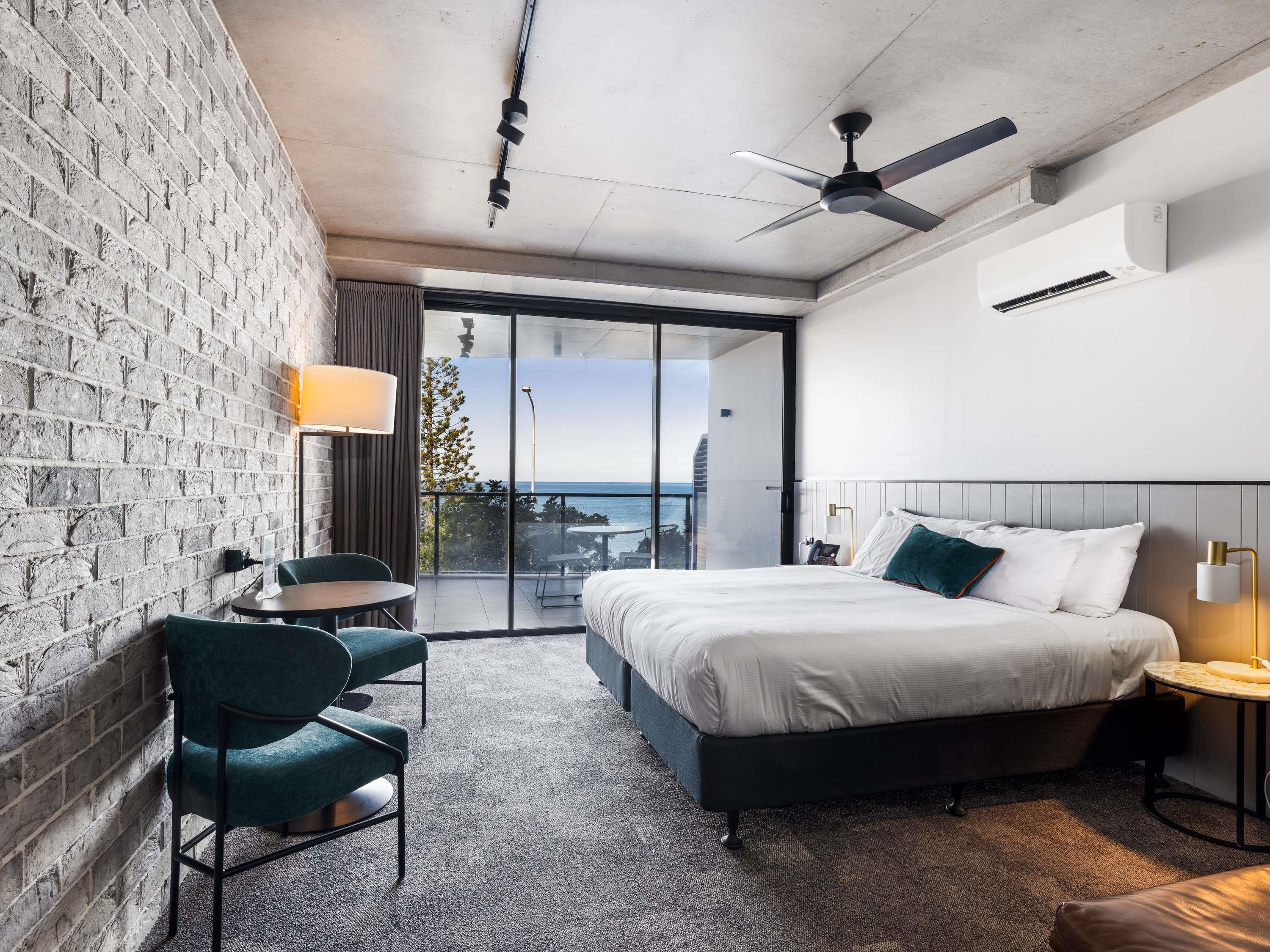 The Sebel Brisbane Margate Beach Room Type - Deluxe Room with 1 kingsize bed, Ocean front