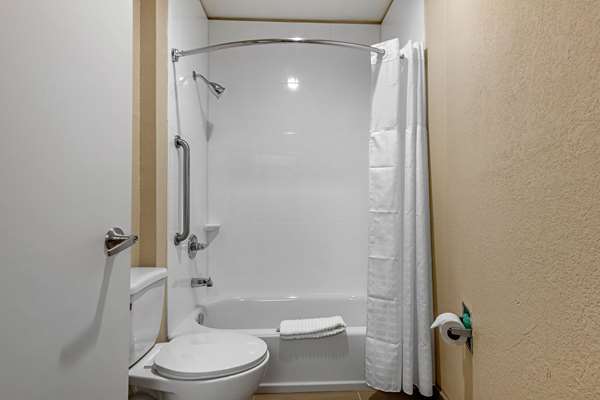  - Comfort Inn & Suites East Montgomery - I-85, Exit 6