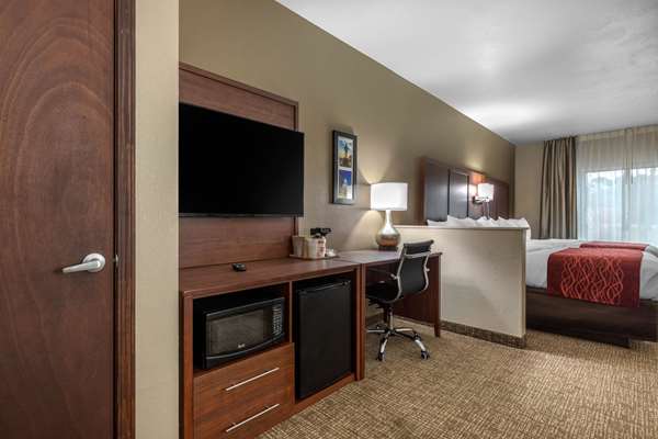  - Comfort Inn & Suites East Montgomery - I-85, Exit 6