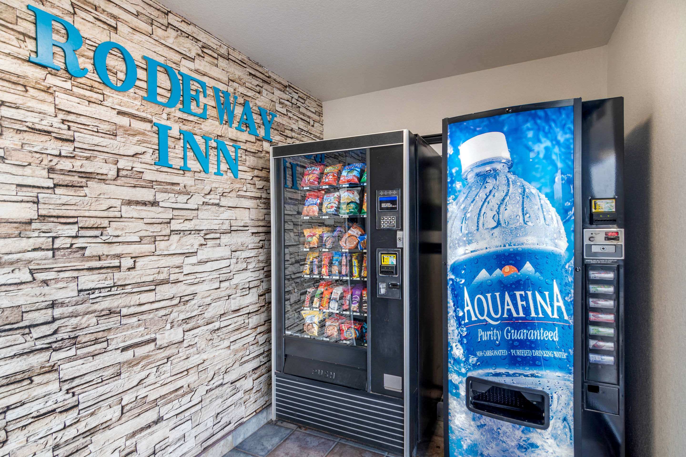 Hotel vending area | Rodeway Inn