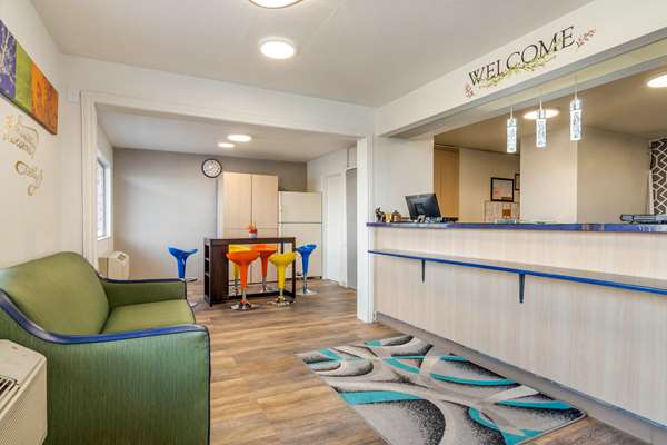  - Rodeway Inn Hays - I-70, Exit 159