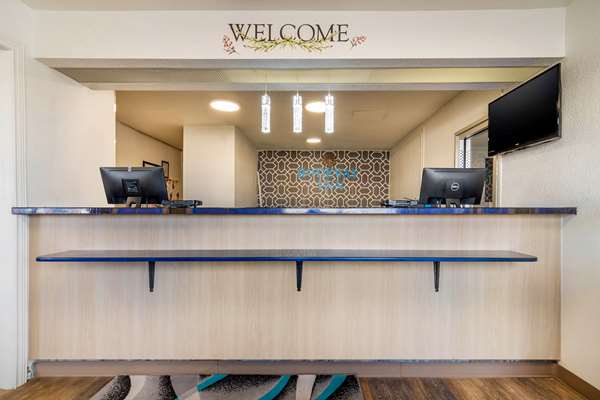  - Rodeway Inn Hays - I-70, Exit 159