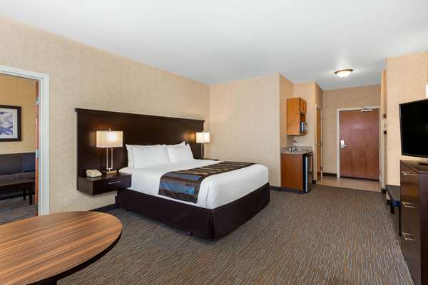 Suite - Wingate by Wyndham Hotel Moses Lake