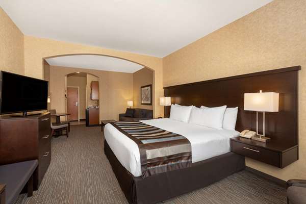 Suite - Wingate by Wyndham Hotel Moses Lake