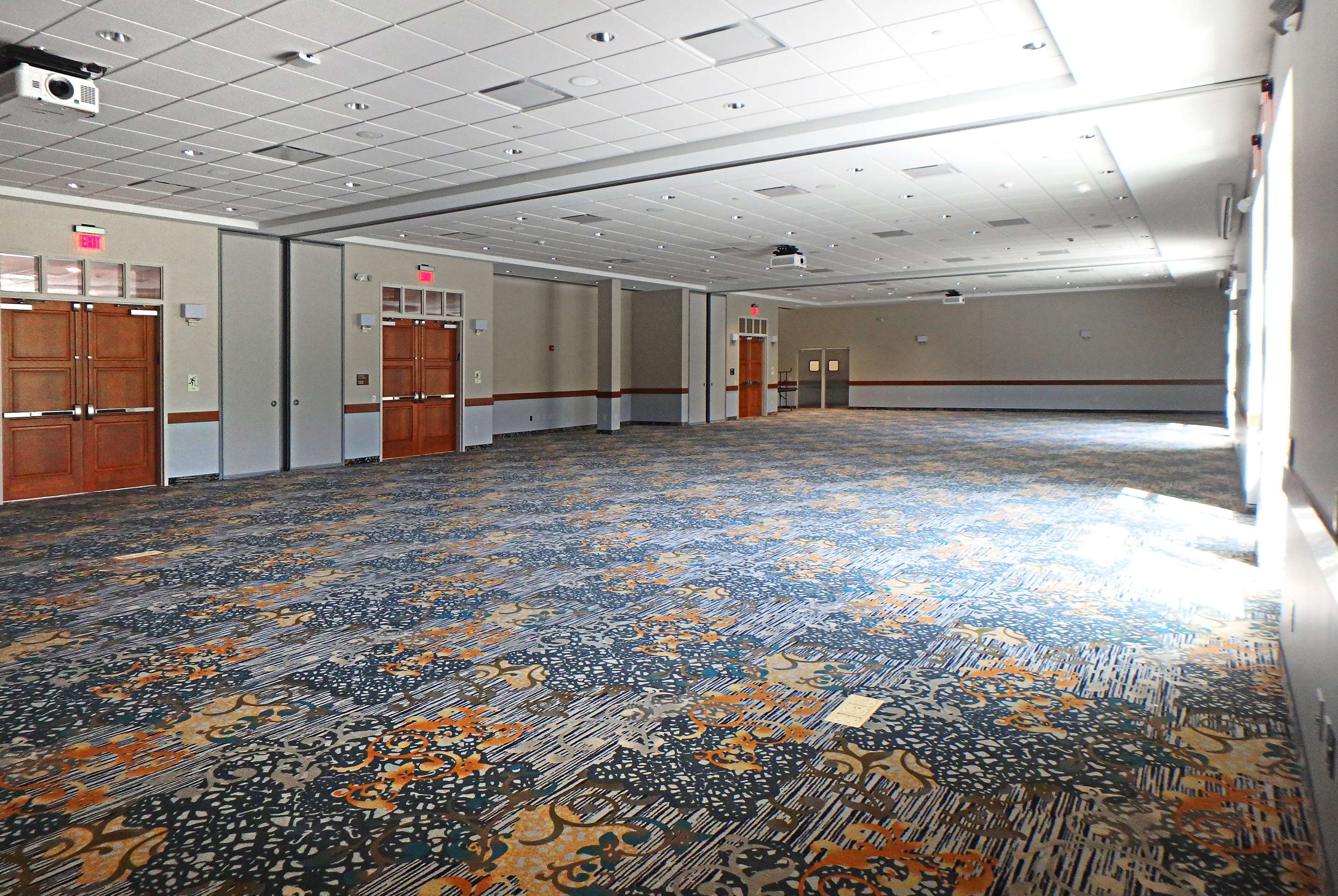 Meeting Room | Wyndham Garden State College