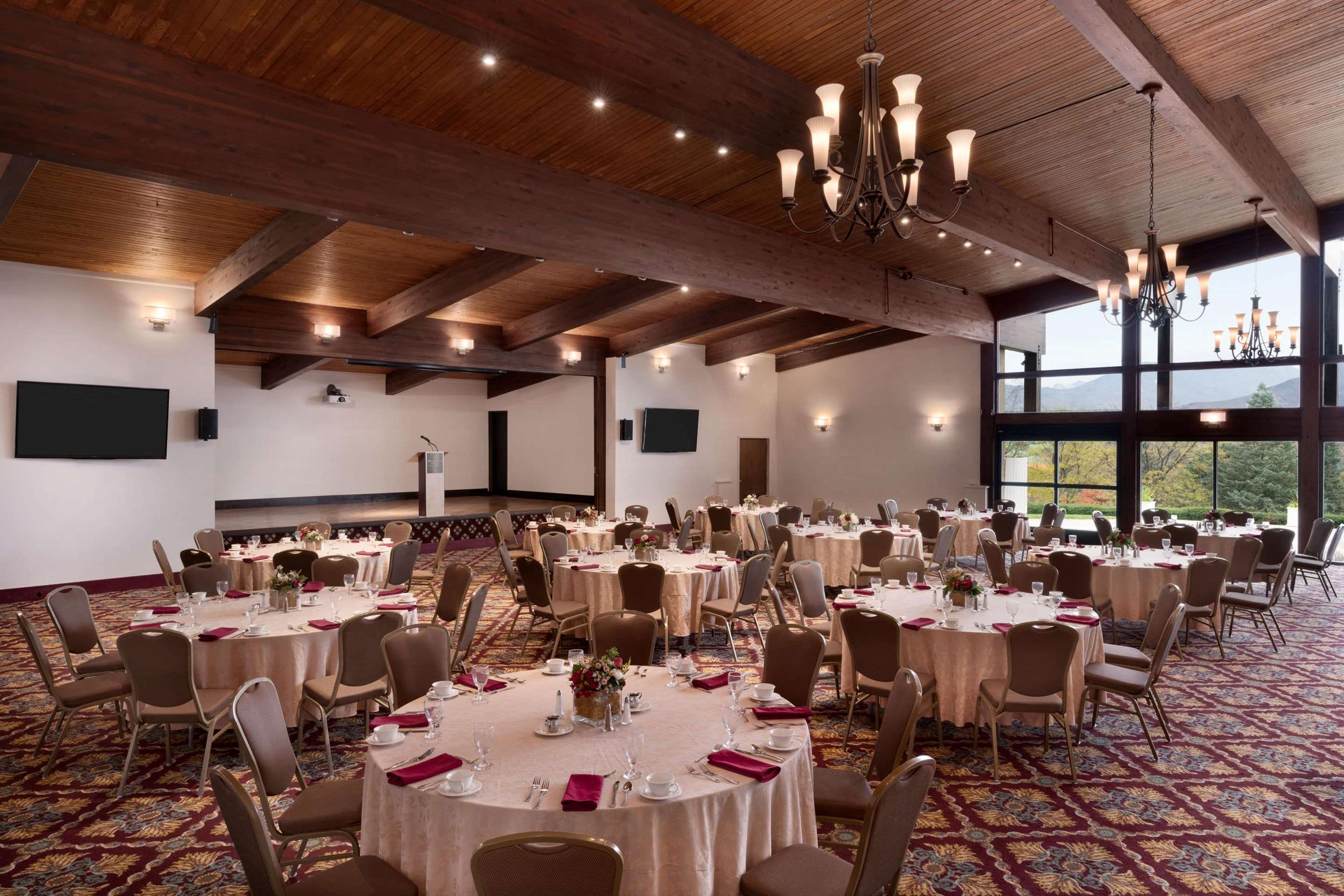 Ballroom | Wyndham Garden State College