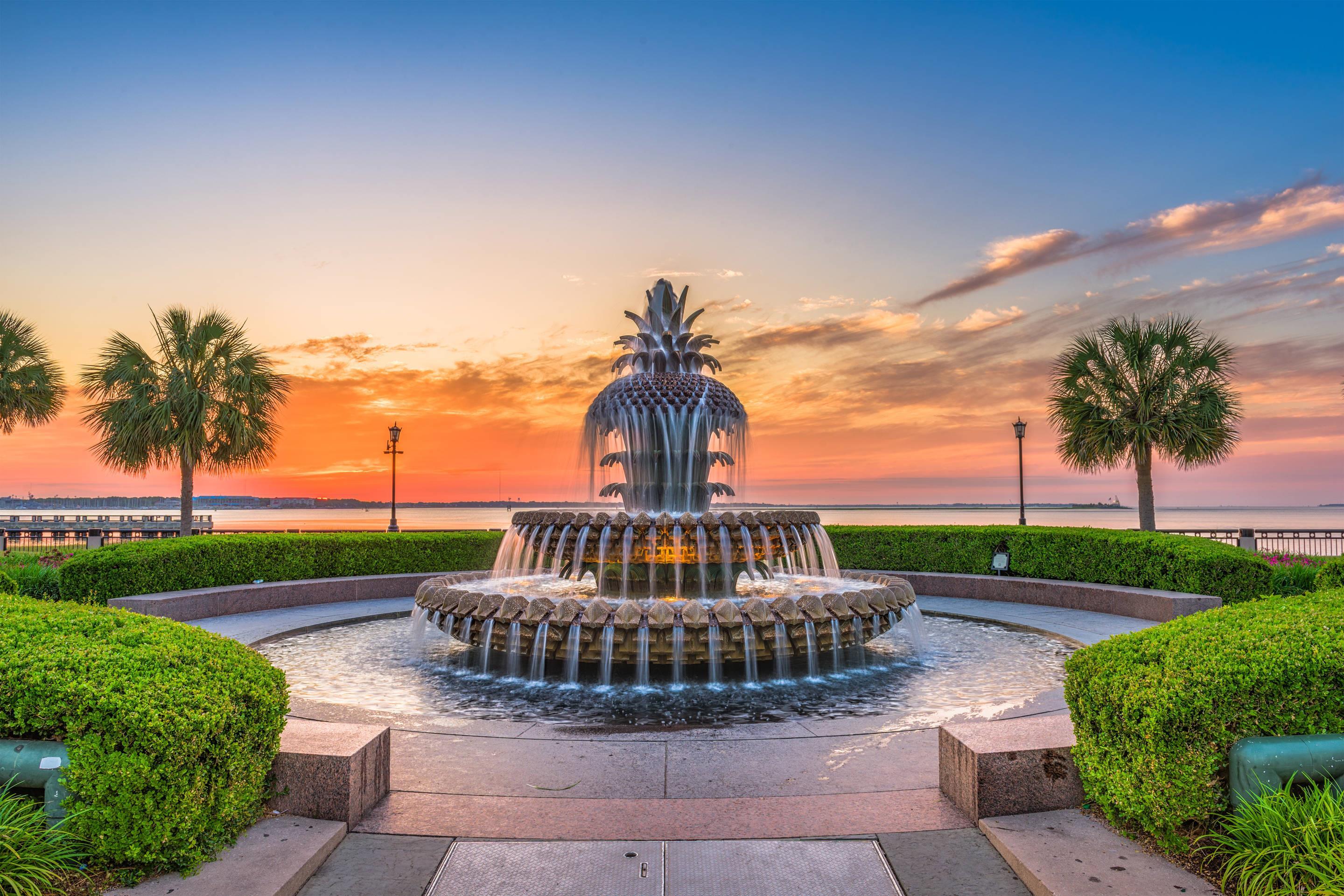 Waterfront Parl Pineapple Fountain in Charleston | Cambria Hotel Mount Pleasant - Charleston