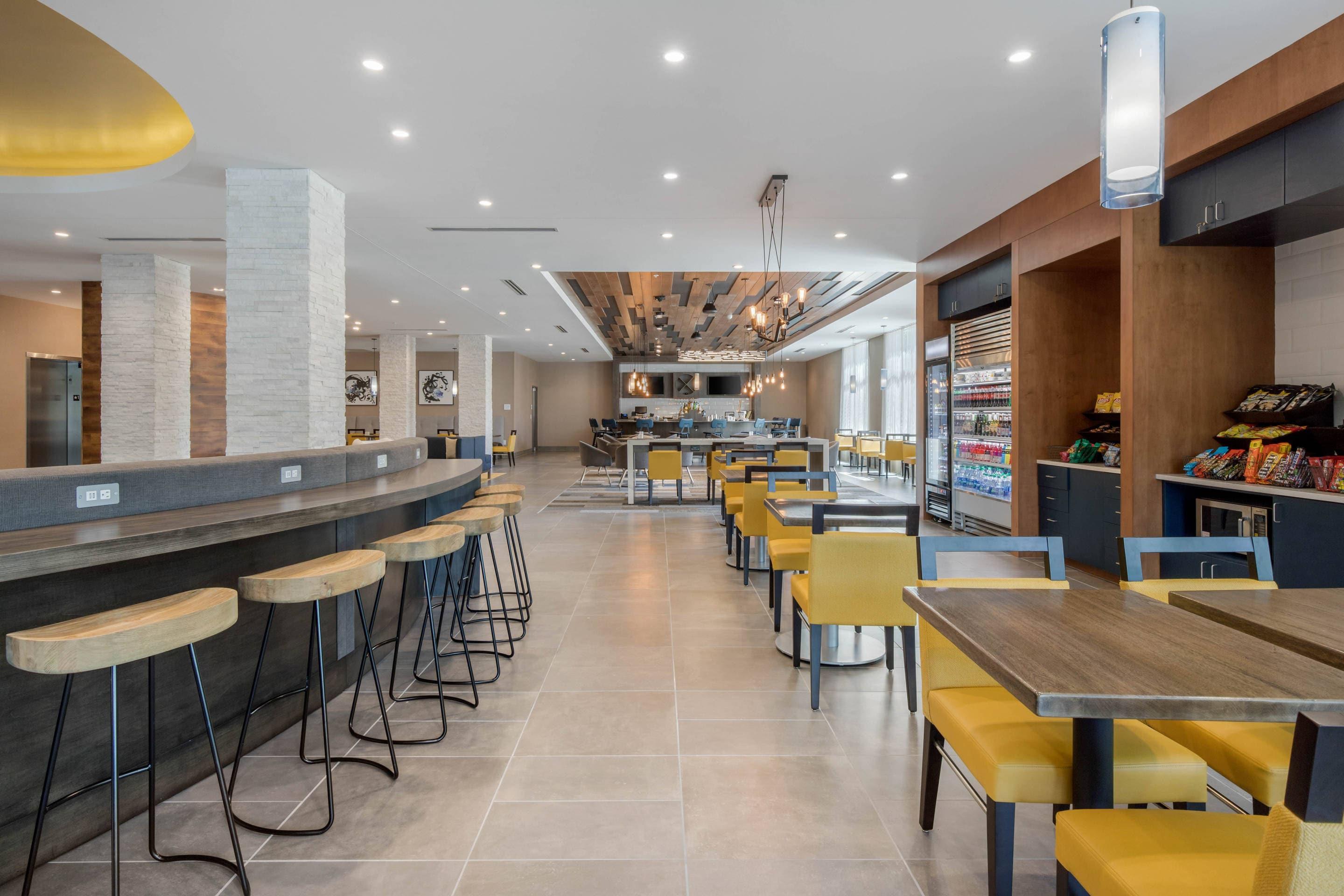 Breakfast area | Cambria Hotel Mount Pleasant - Charleston