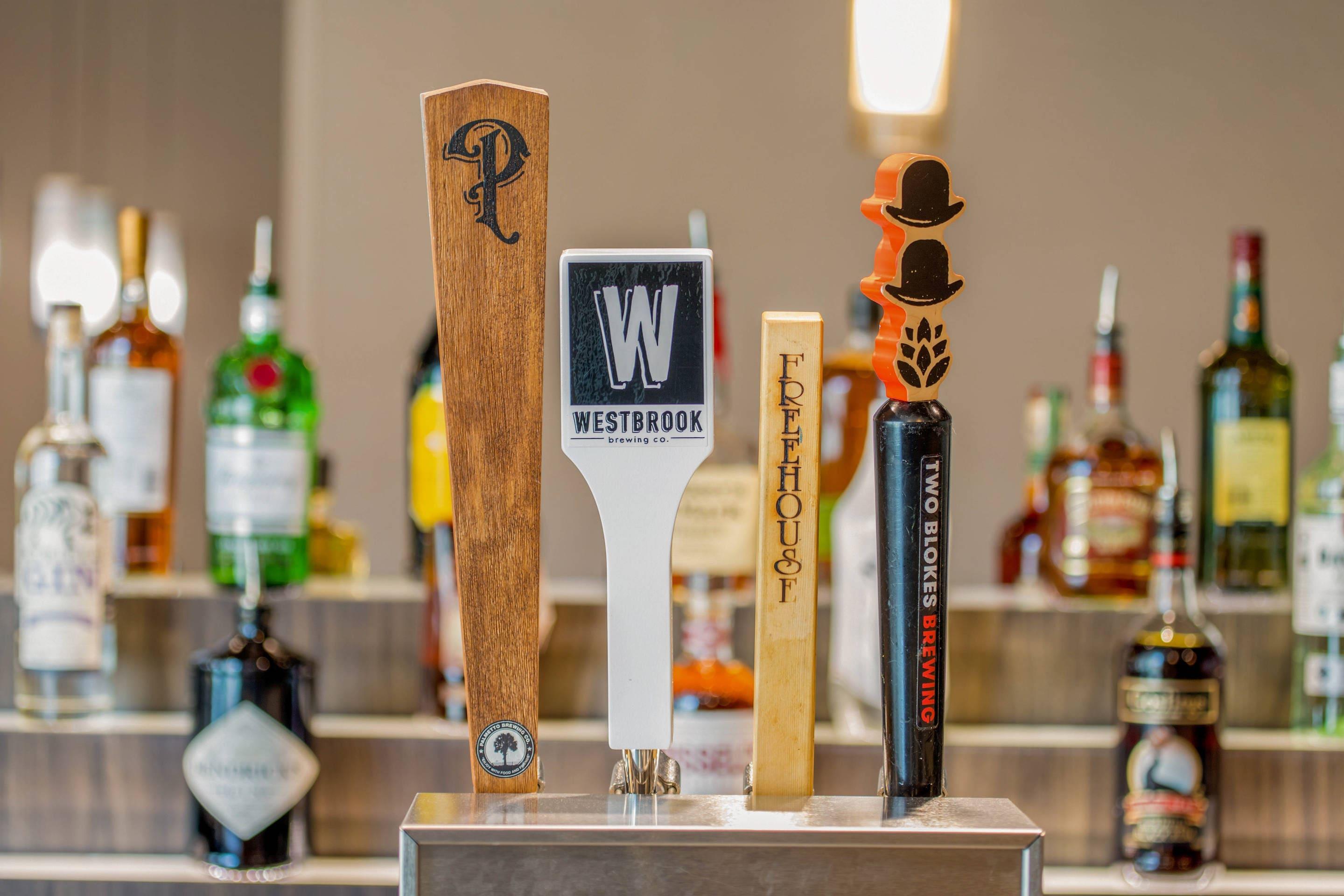 Hotel bar | Cambria Hotel Mount Pleasant - Charleston