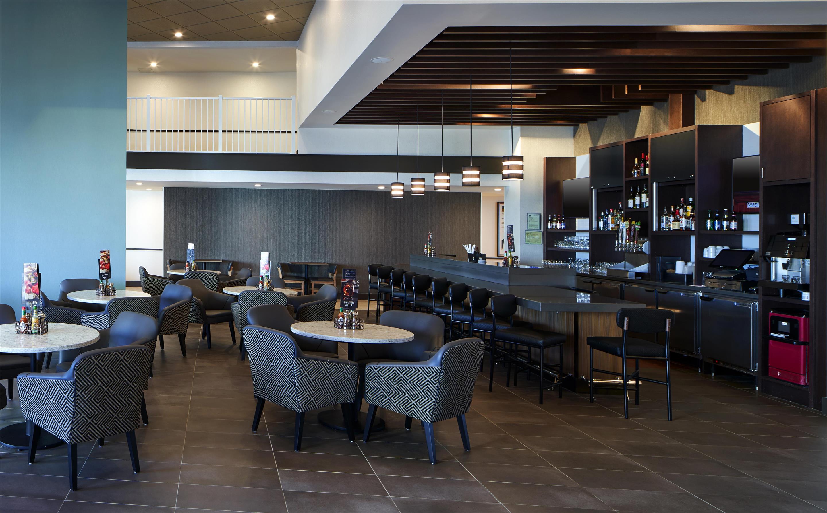 Bar Lounge | Hyatt Place Ocean City / Oceanfront