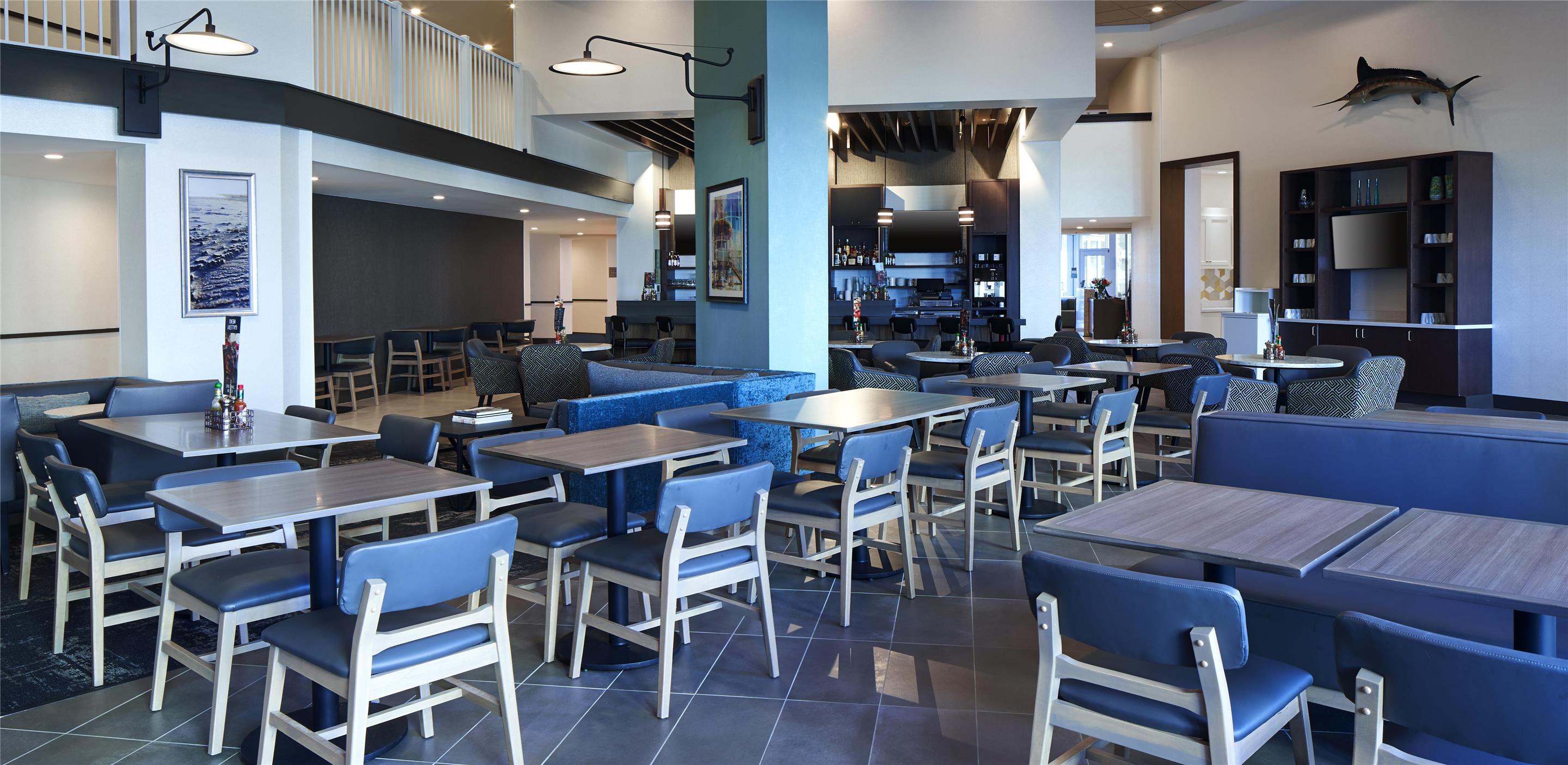 Bar Lounge | Hyatt Place Ocean City / Oceanfront
