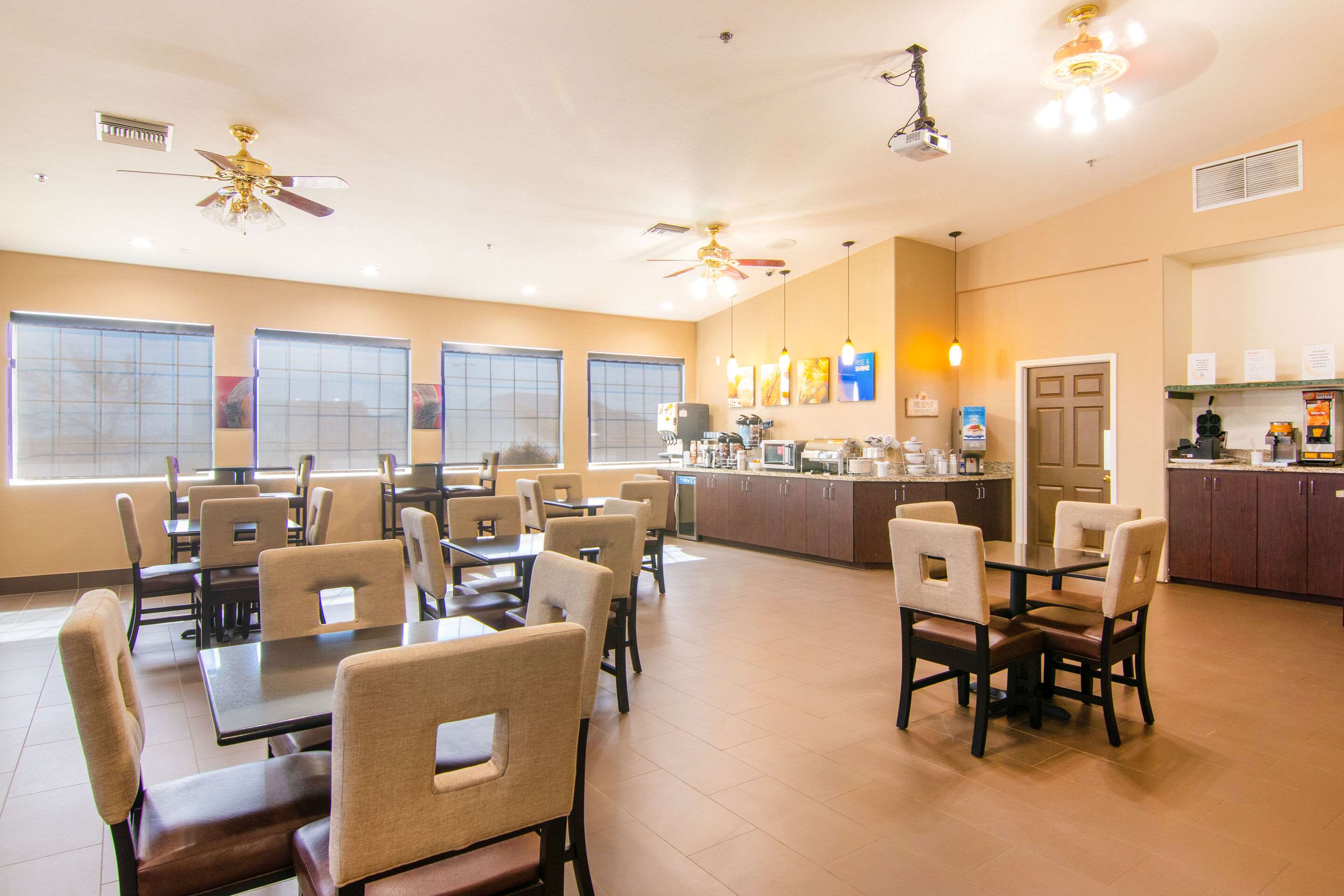 Breakfast area