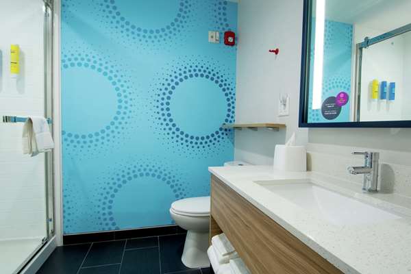  - Tru by Hilton Hotel Lafayette