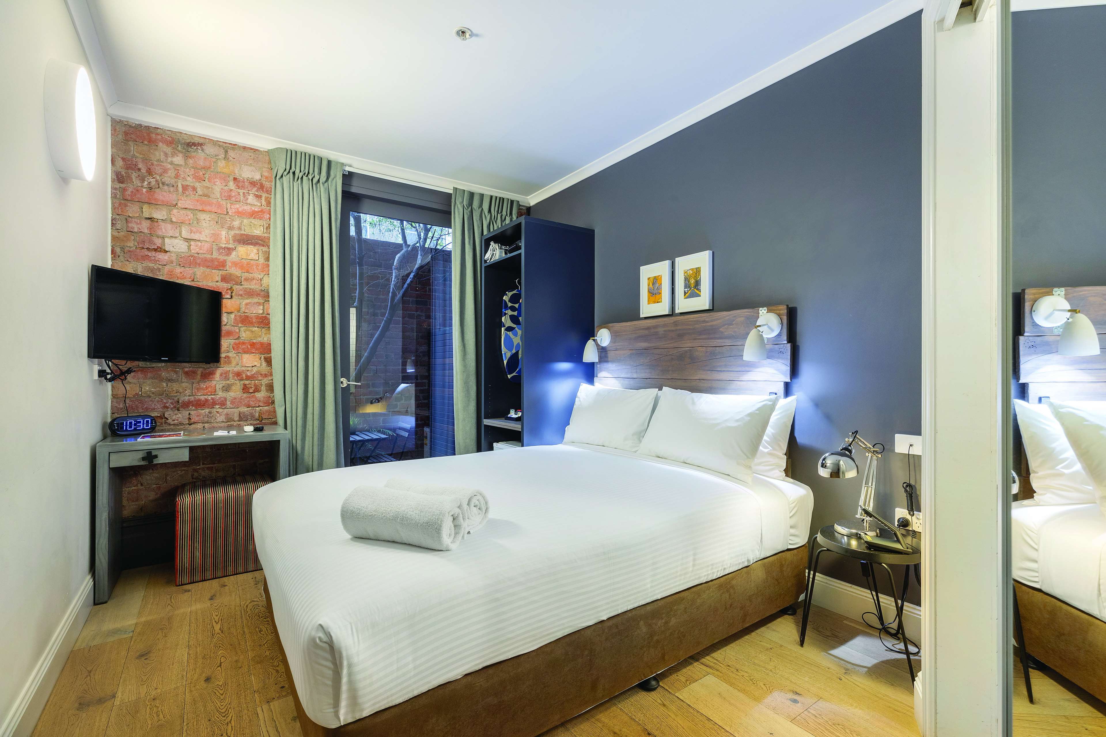 Best Western Melbourne City - Tap to explore photos