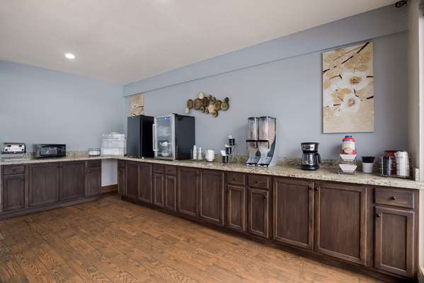 Amenities - SureStay Hotel by Best Western Laredo - I-35, Exit 3A