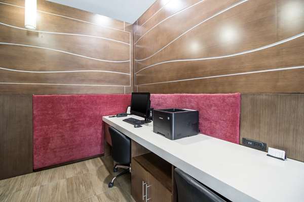 Conference Area - Comfort Suites Columbia