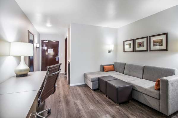 Suite - Comfort Suites Columbia