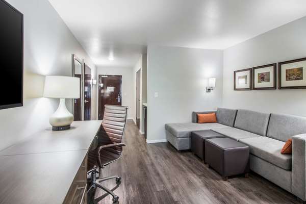 Suite - Comfort Suites Columbia
