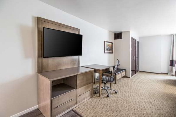 Suite - Comfort Suites Columbia