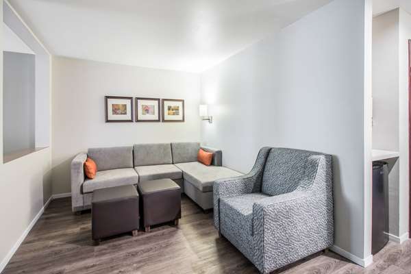 Suite - Comfort Suites Columbia