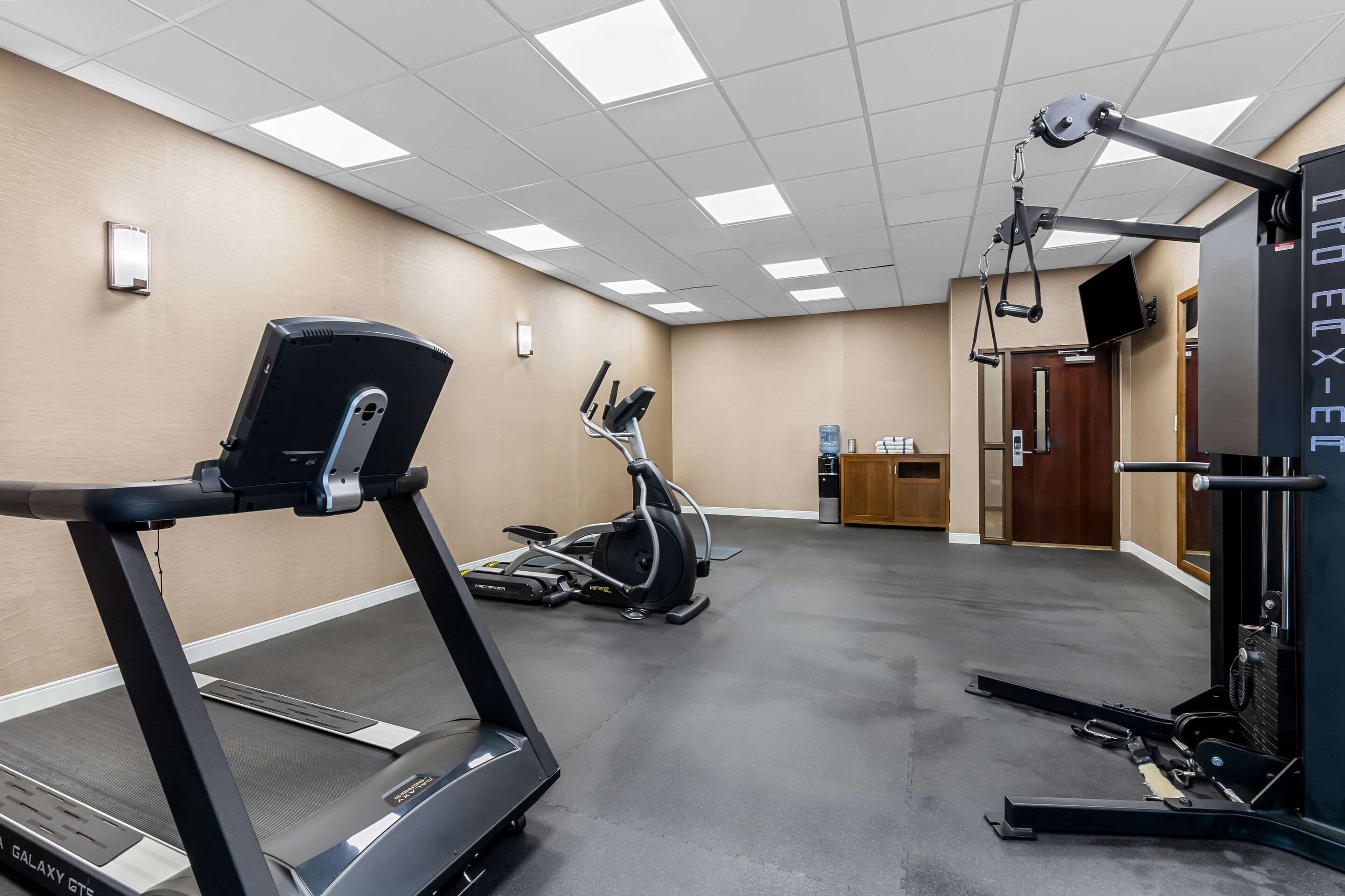 Fitness center | Comfort Suites