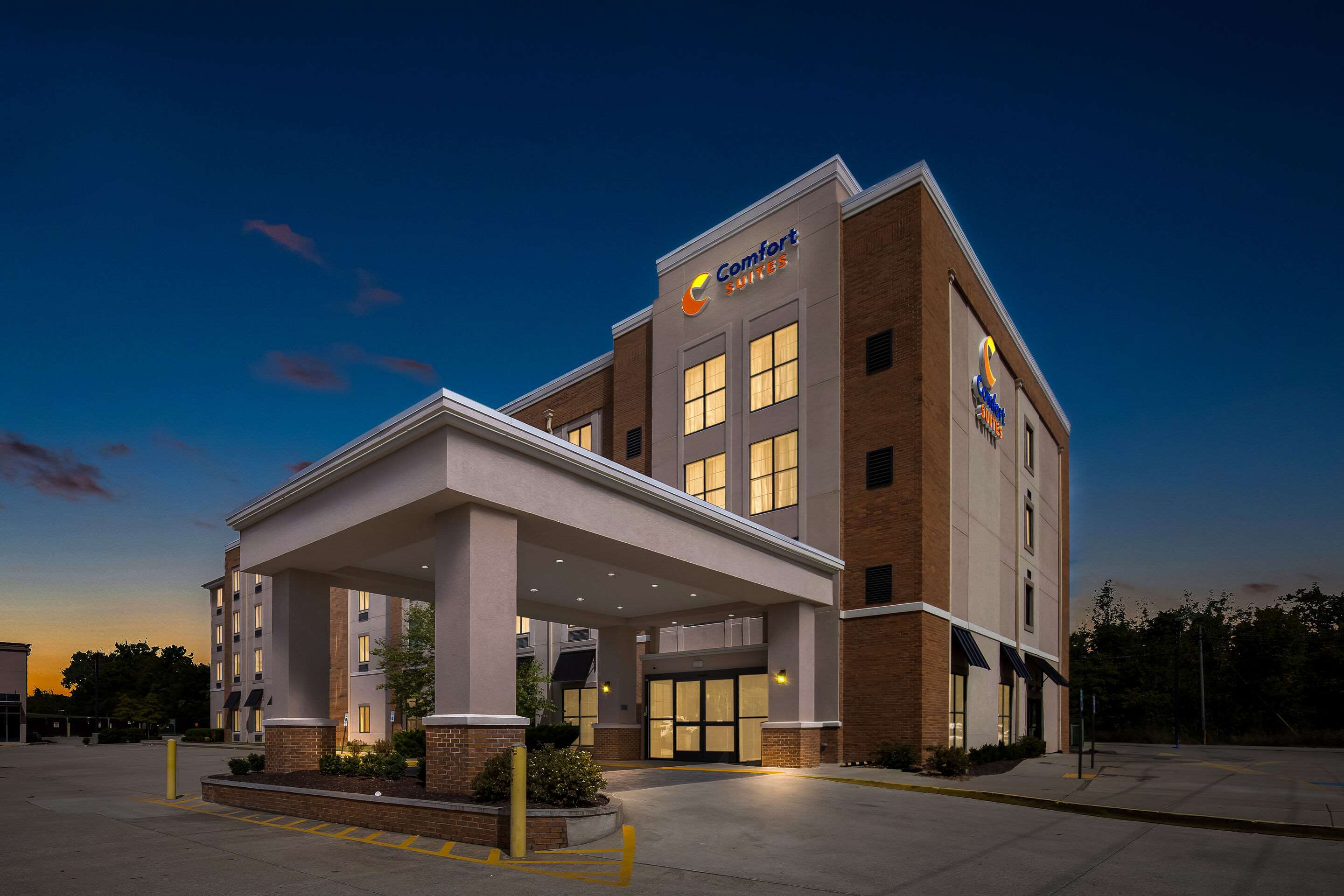 Twilight | Comfort Suites