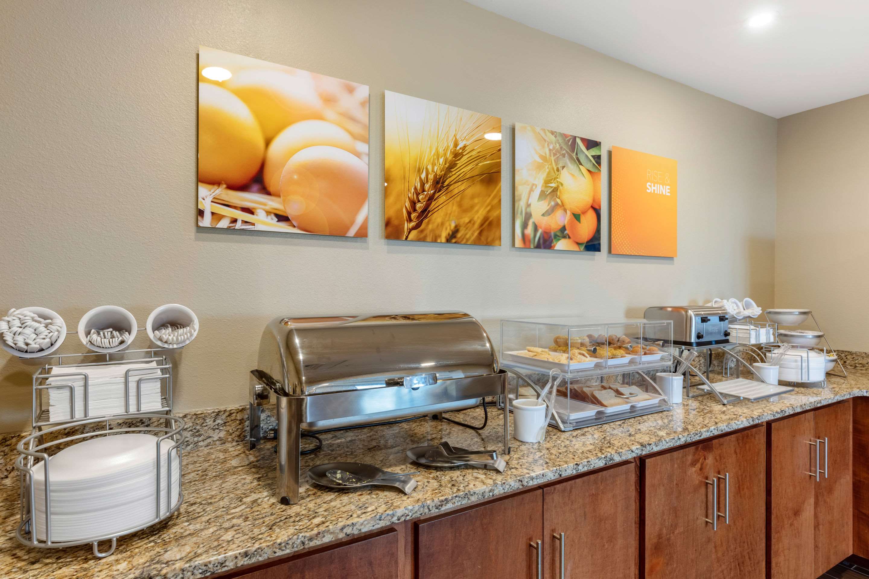 Breakfast area