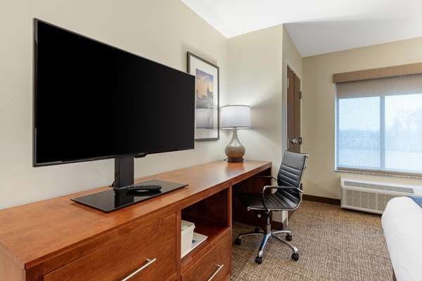  - Comfort Inn White House