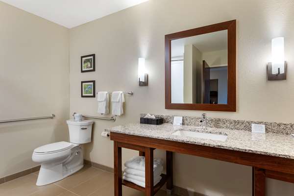  - Comfort Inn White House