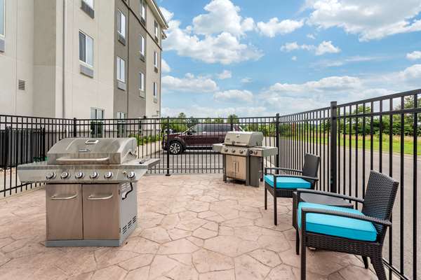  - Sleep Inn & Suites Clarksville - I-24, Exit 4