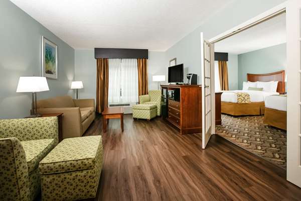 Suite - Baymont Inn & Suites Braselton - I-85, Exit 126