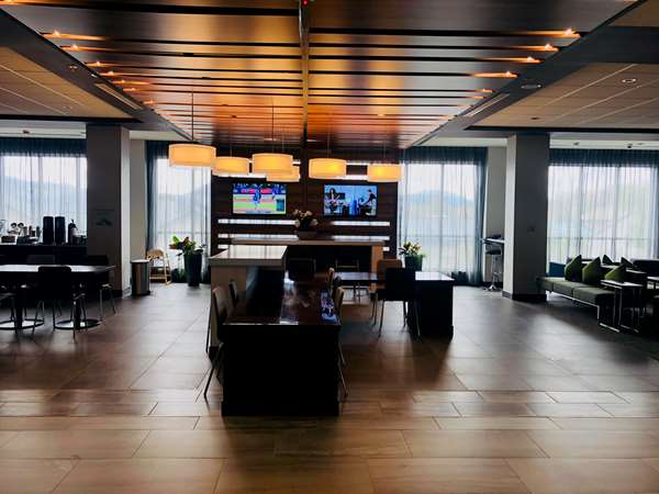  - Wingate by Wyndham Hotel Kamloops