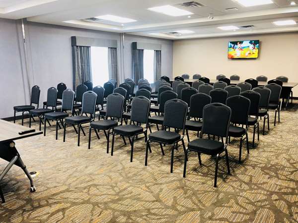  - Wingate by Wyndham Hotel Kamloops