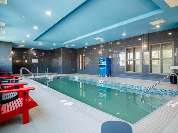 Pool - Wingate by Wyndham Hotel Kamloops