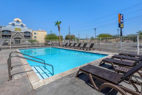 Pool - MainStay Suites El Centro