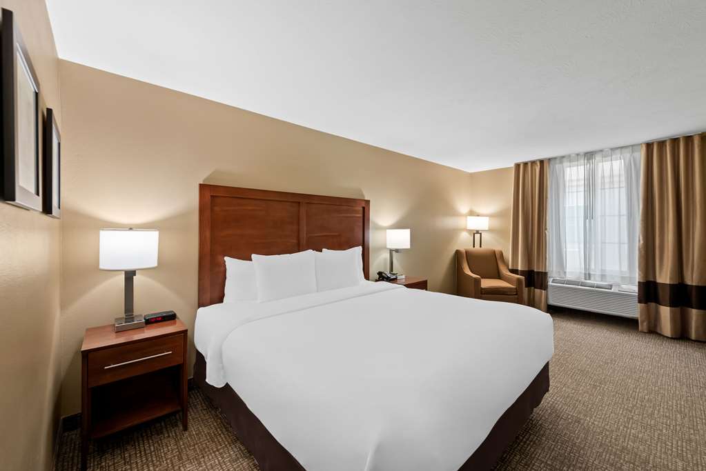 MAINSTAY SUITES EL CENTRO I-8-guestroom-Guest Room,On-Site.jpg