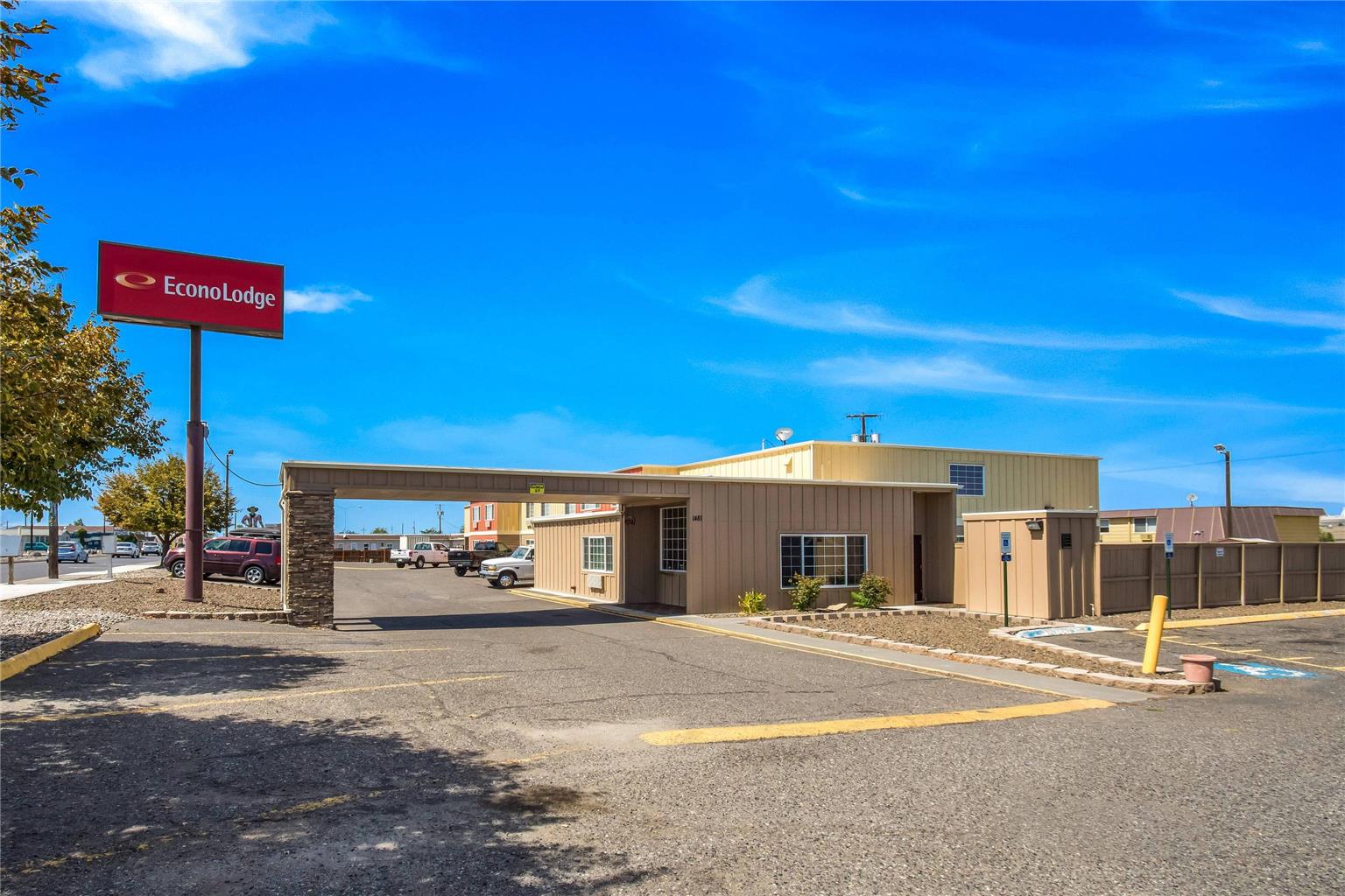 Econo Lodge Tillicum