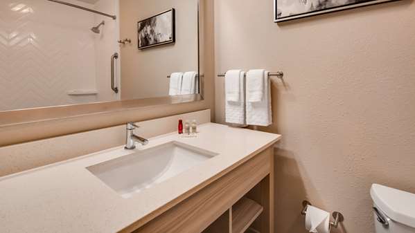  - Best Western Premier Hotel Savannah Airport Pooler - I-95, Exit 102