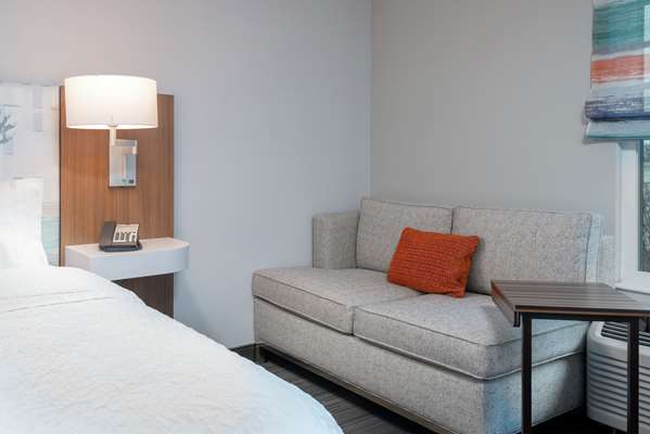  - Hampton Inn & Suites Buckhead Atlanta