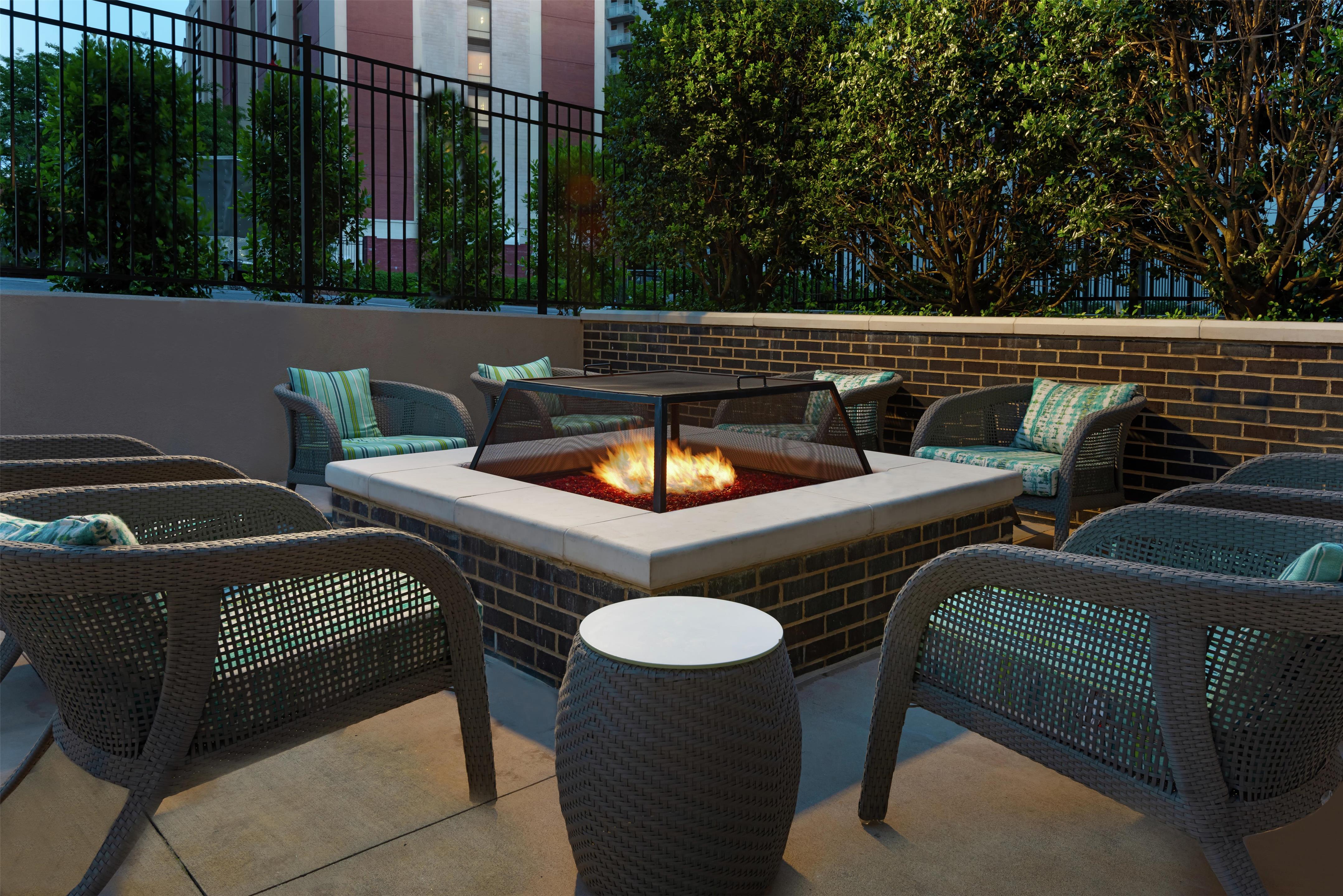 Exterior | Hampton Inn & Suites Atlanta Buckhead Place